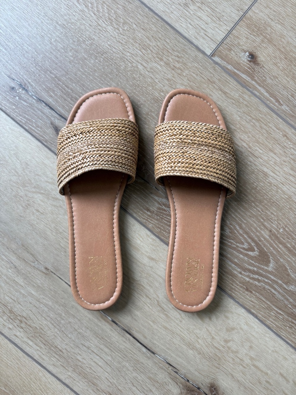 Crown Vintage Avera Slide Sandals